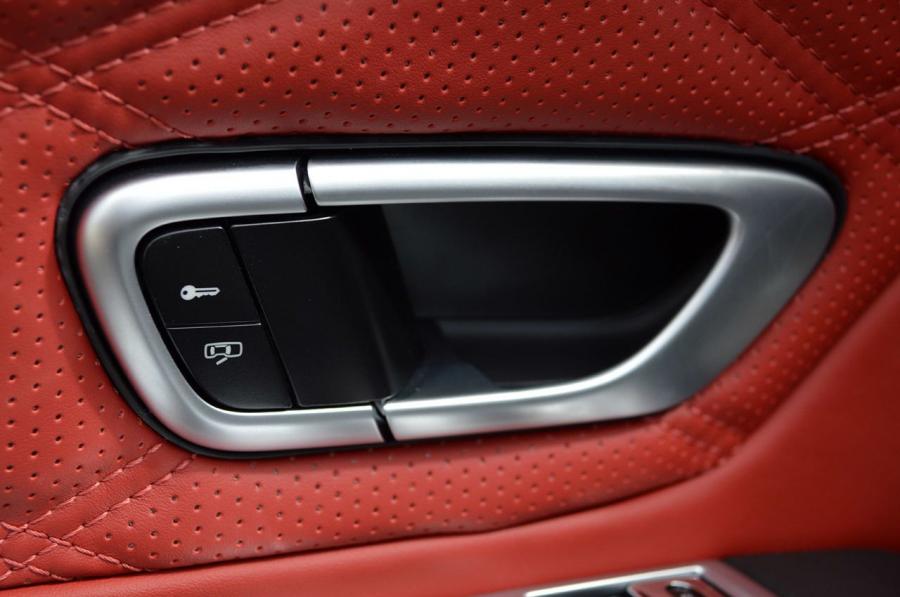  Bentley Continental GT V8 S 2014 года  (фото 27 из 35)